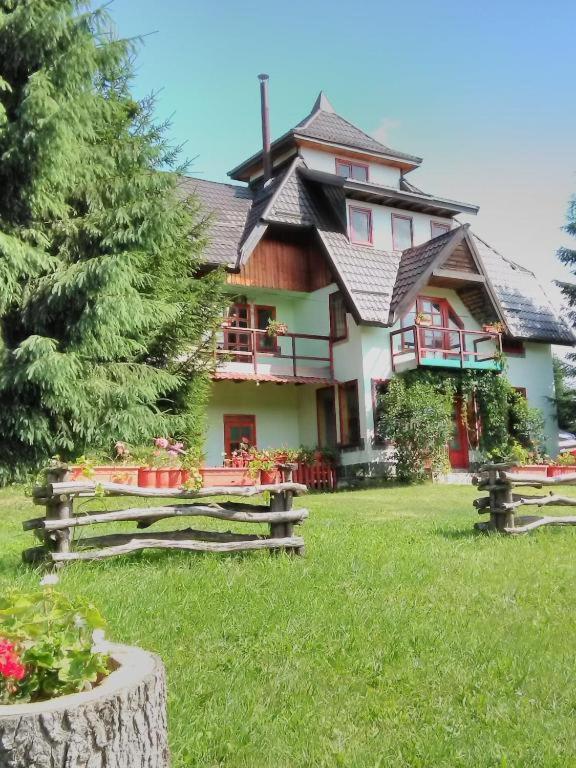 Casa Paltin Vila Si Cabane Poiana Stampei Екстериор снимка